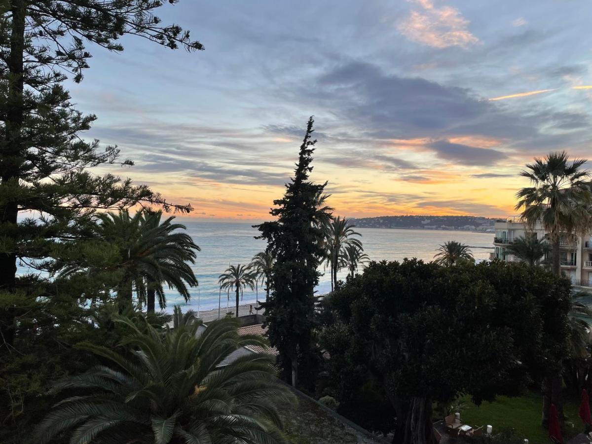 Regina Sur La Plage Menton Luaran gambar